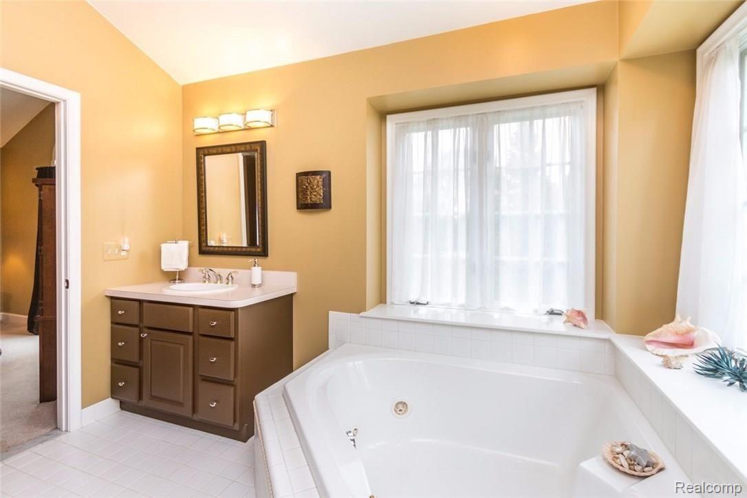 8015 Mester Road Chelsea, MI 48118 - Photo 17 of 51 8015 Mester 017.jpg