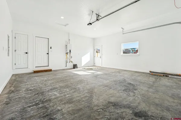 a view of a livingroom with an empty space