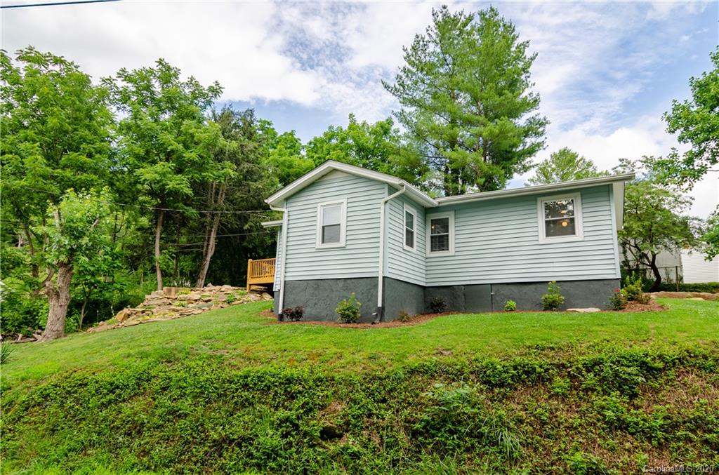 95 Lookout Road Asheville, NC 28804 - Photo 2 of 30 Gallery Image 2