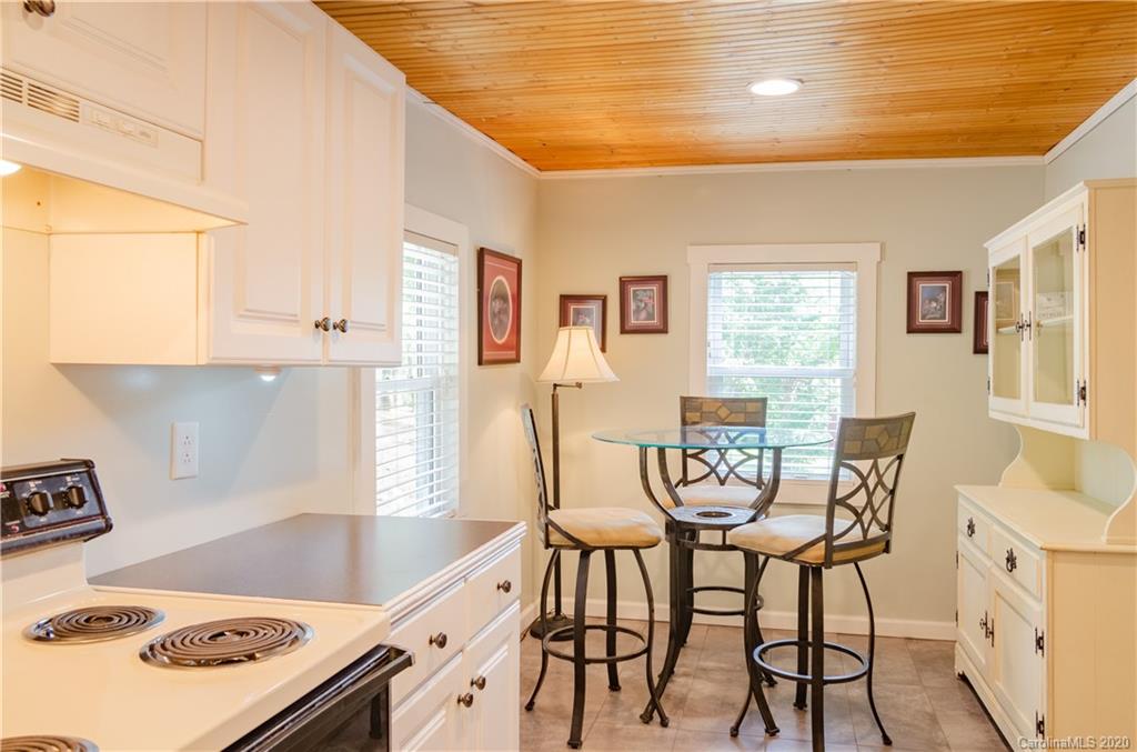 95 Lookout Road Asheville, NC 28804 - Photo 13 of 30 Gallery Image 13