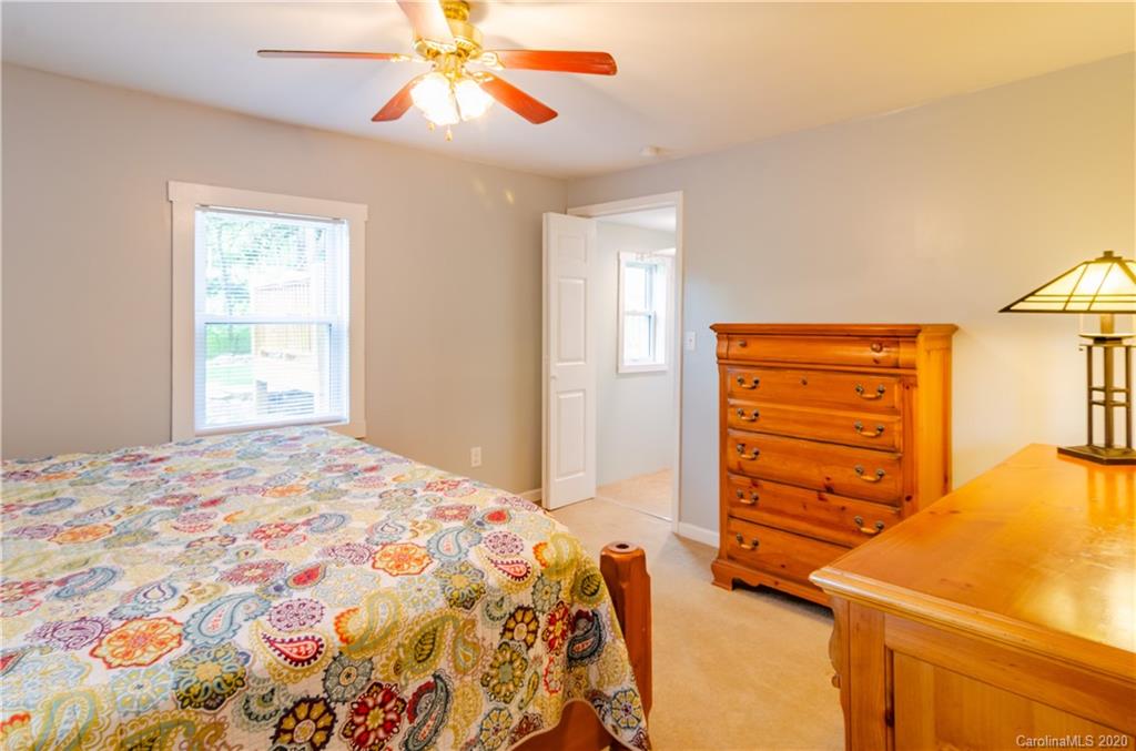 95 Lookout Road Asheville, NC 28804 - Photo 17 of 30 Gallery Image 17
