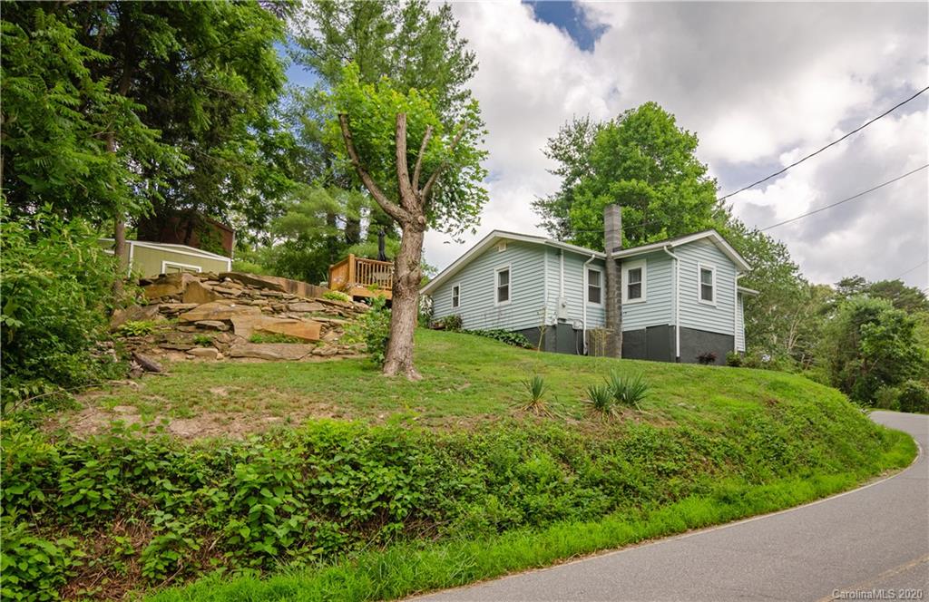 95 Lookout Road Asheville, NC 28804 - Photo 3 of 30 Gallery Image 3