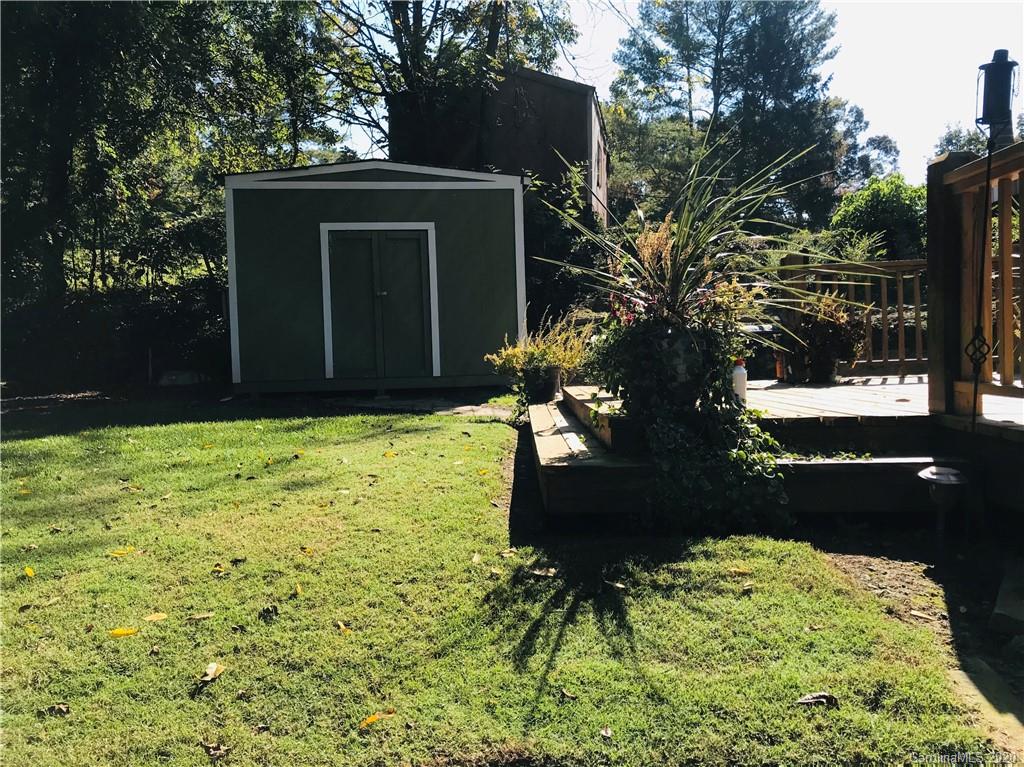 95 Lookout Road Asheville, NC 28804 - Photo 29 of 30 Gallery Image 29