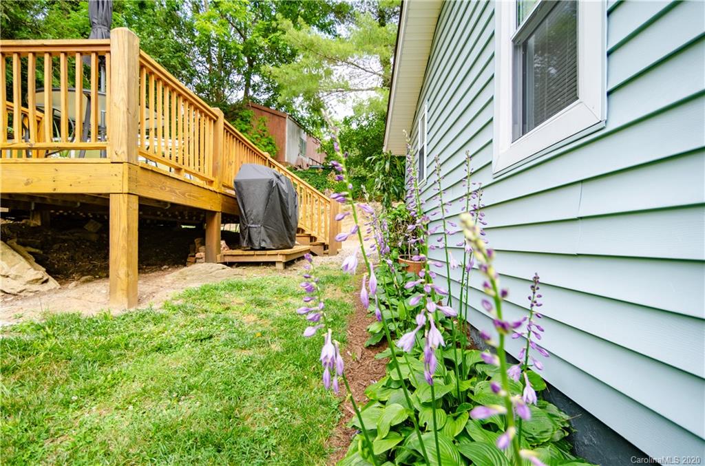 95 Lookout Road Asheville, NC 28804 - Photo 7 of 30 Gallery Image 7
