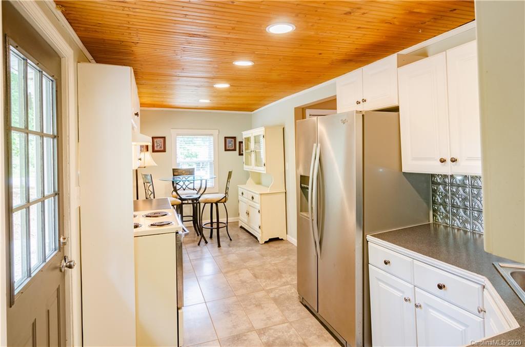 95 Lookout Road Asheville, NC 28804 - Photo 9 of 30 Gallery Image 9