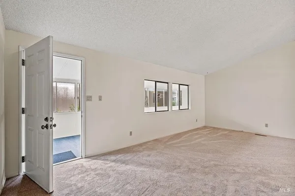 $159,900 | 8147 Willow Street, Windsor, CA 95492