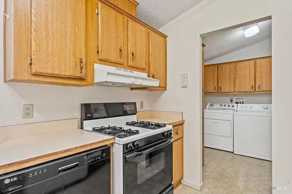 $159,900 | 8147 Willow Street, Windsor, CA 95492