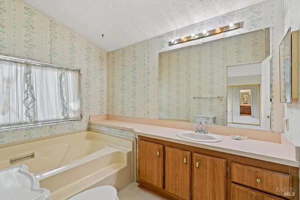 $159,900 | 8147 Willow Street, Windsor, CA 95492