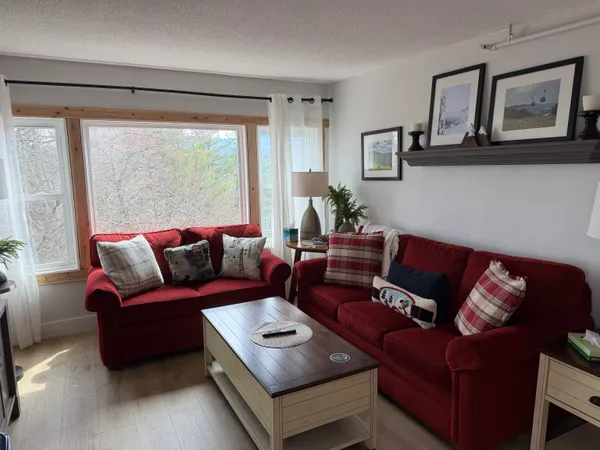 $3,000 | 220 Mountainside Drive, Unit 402, Stowe, VT 05672