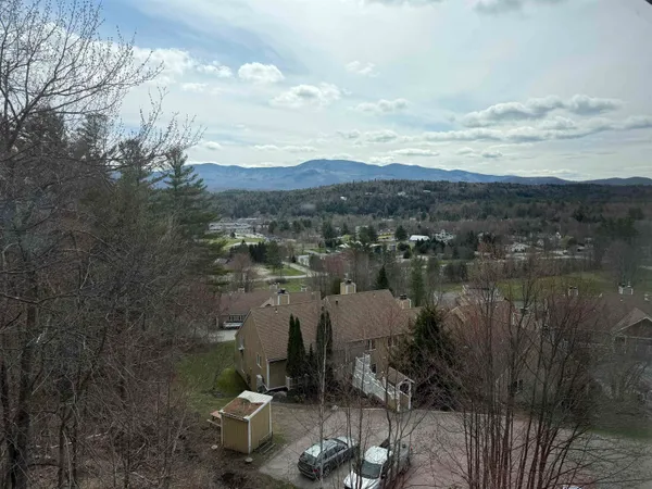 $3,000 | 220 Mountainside Drive, Unit 402, Stowe, VT 05672