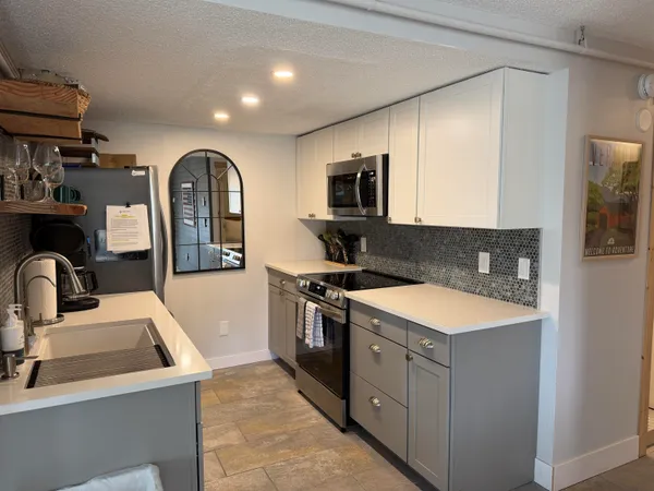 $3,000 | 220 Mountainside Drive, Unit 402, Stowe, VT 05672
