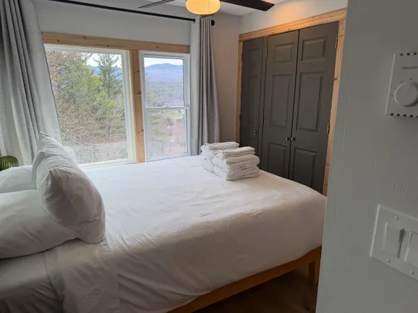 $3,000 | 220 Mountainside Drive, Unit 402, Stowe, VT 05672