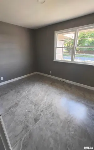 $135,000 | 101 South Glenview Drive, Carbondale, IL 62901