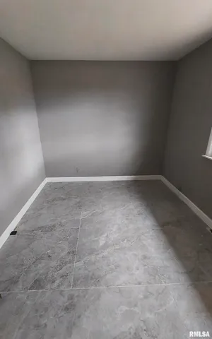 $135,000 | 101 South Glenview Drive, Carbondale, IL 62901