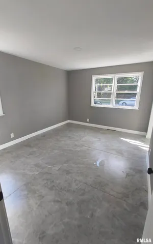 $135,000 | 101 South Glenview Drive, Carbondale, IL 62901