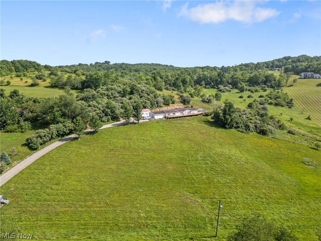 7022 Bluebird Road Northwest East Canton, OH 44730 - Photo 2 of 40