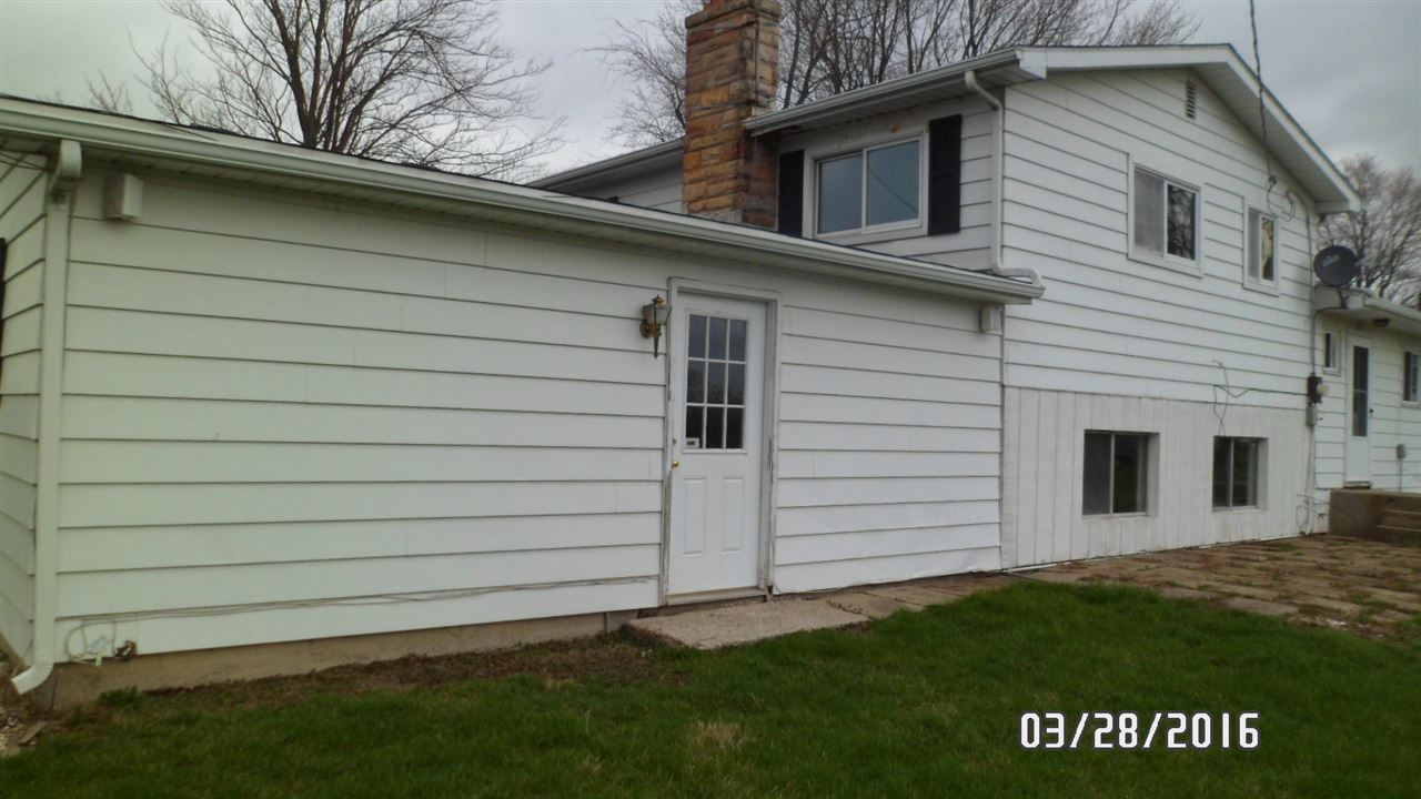 4609 Yoder Road Yoder, IN 46798 - Photo 3 of 35