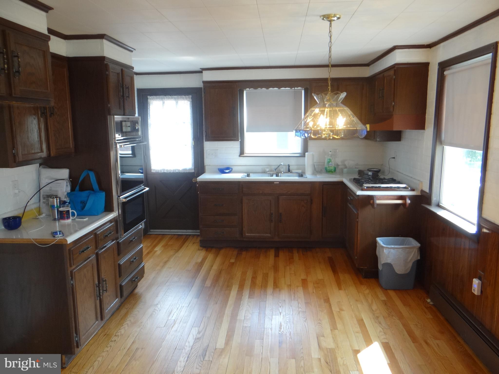 922 Thornton Road Upper Chichester, PA 19061 - Photo 14 of 33 Kitchen