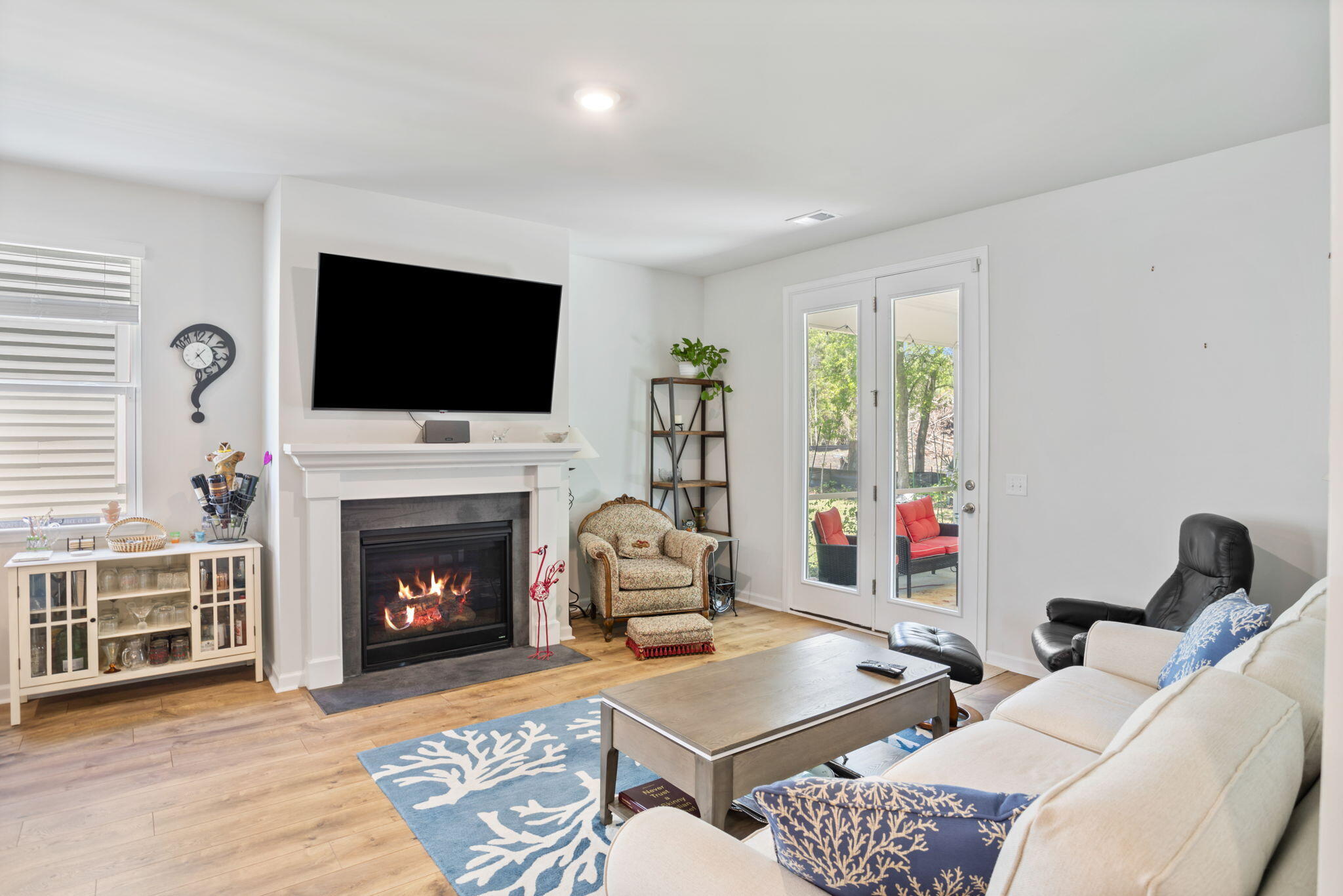 3830 Sawmill Court Mount Pleasant, SC 29429 - Photo 11 of 30 Family room