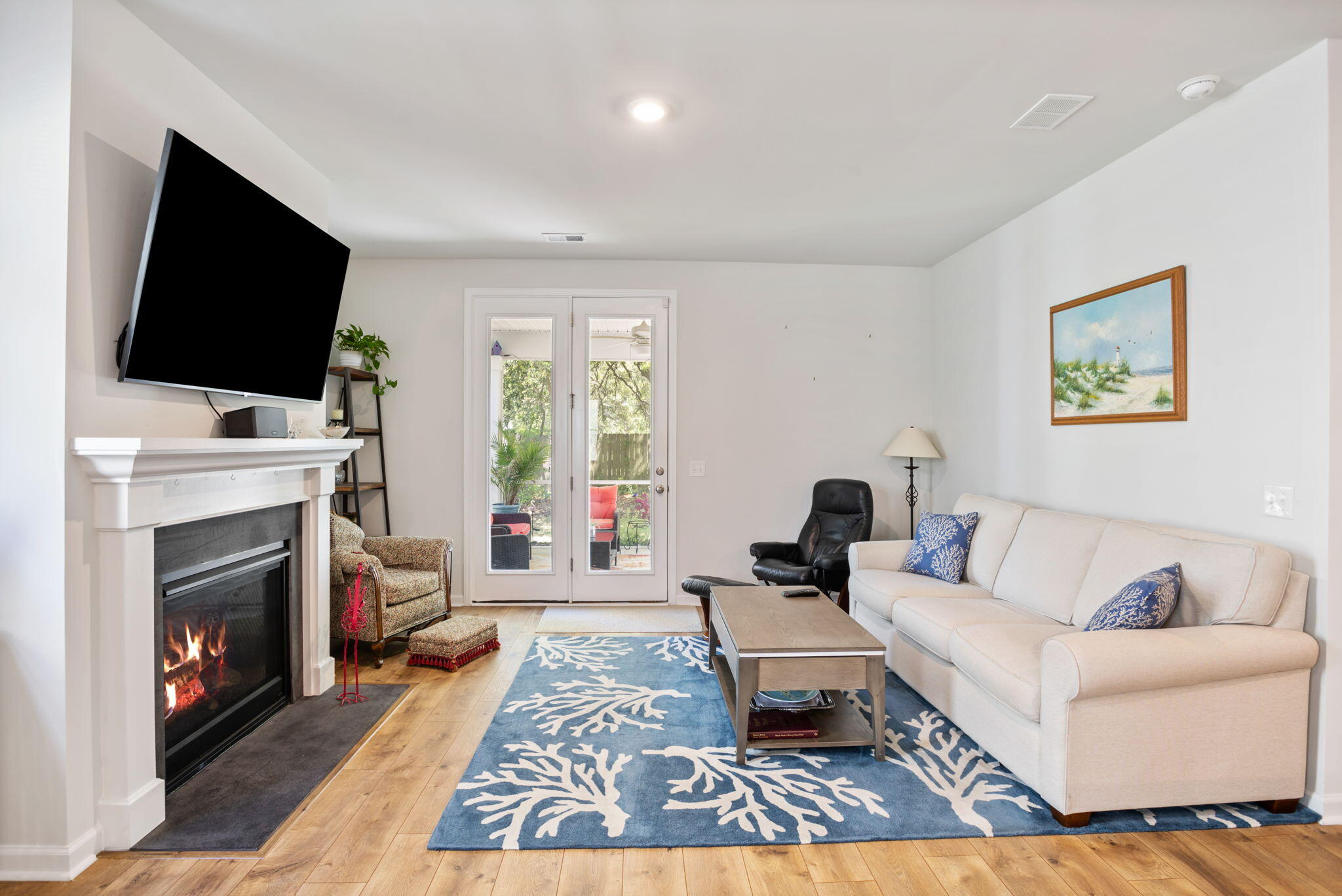 3830 Sawmill Court Mount Pleasant, SC 29429 - Photo 10 of 30 Family room