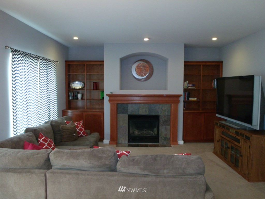1614 237th Place Southwest Bothell, WA 98021 - Photo 5 of 15