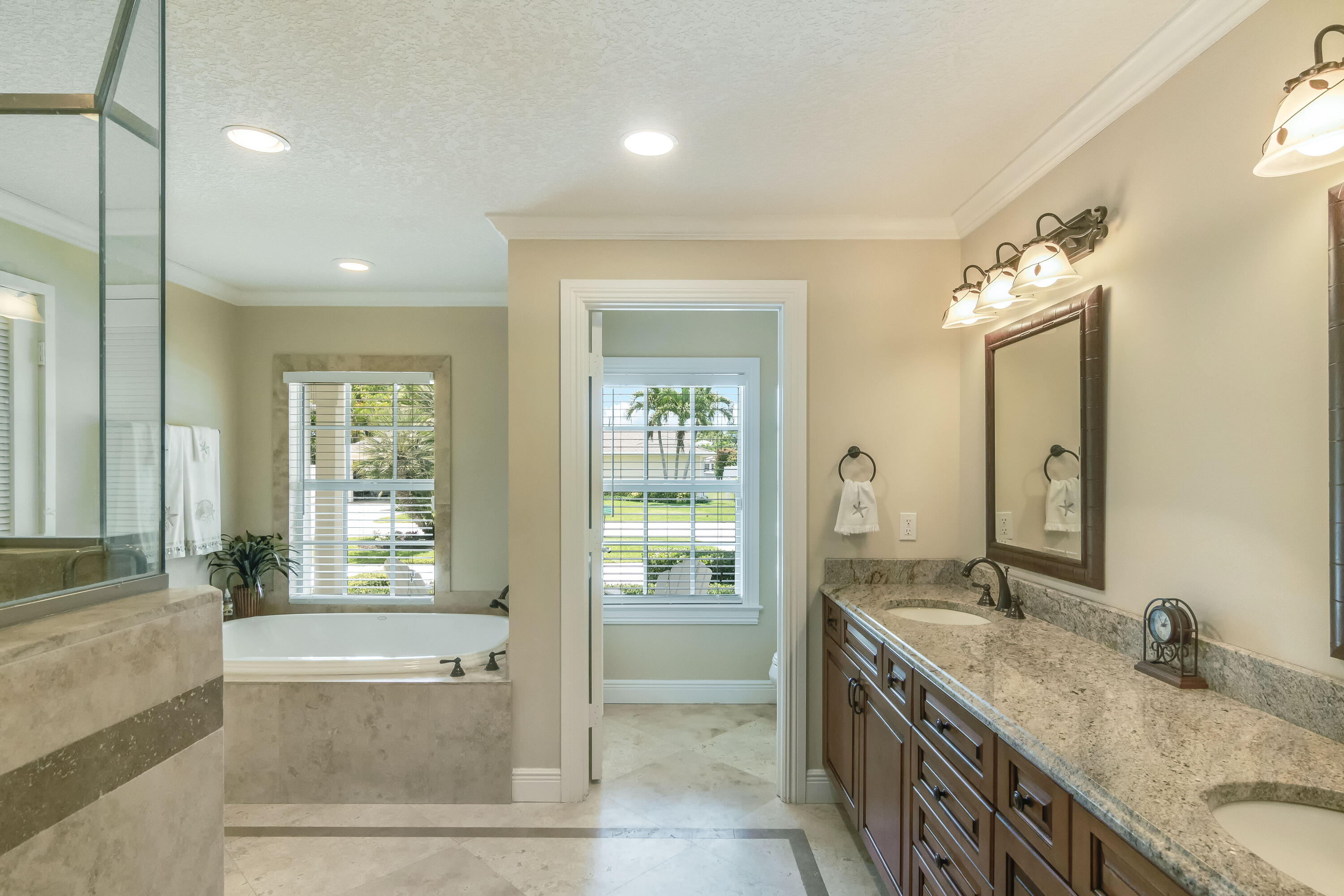 936 Dolphin Drive Jupiter, FL 33458 - Photo 15 of 72 IMG_8946