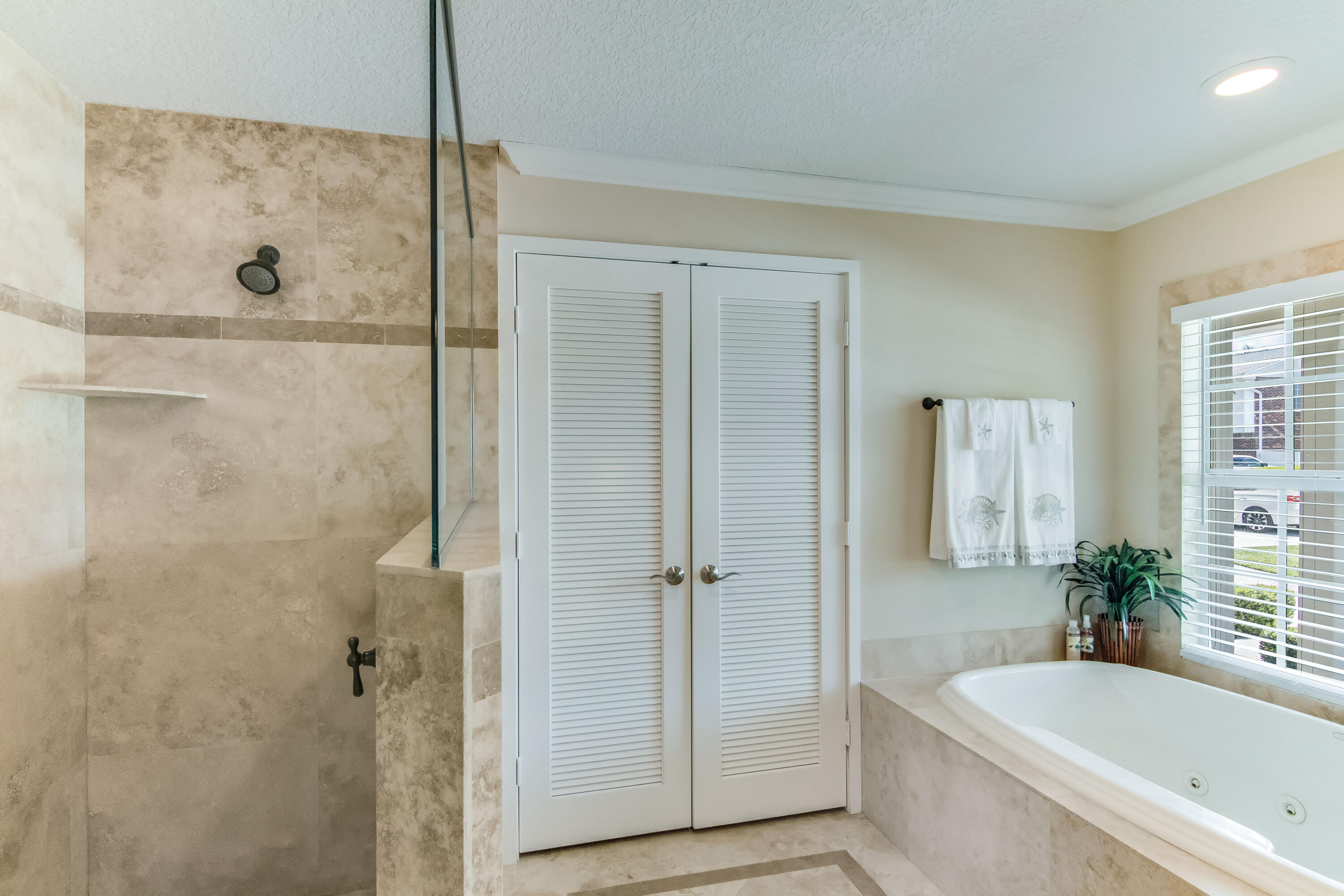 936 Dolphin Drive Jupiter, FL 33458 - Photo 18 of 72 IMG_8952