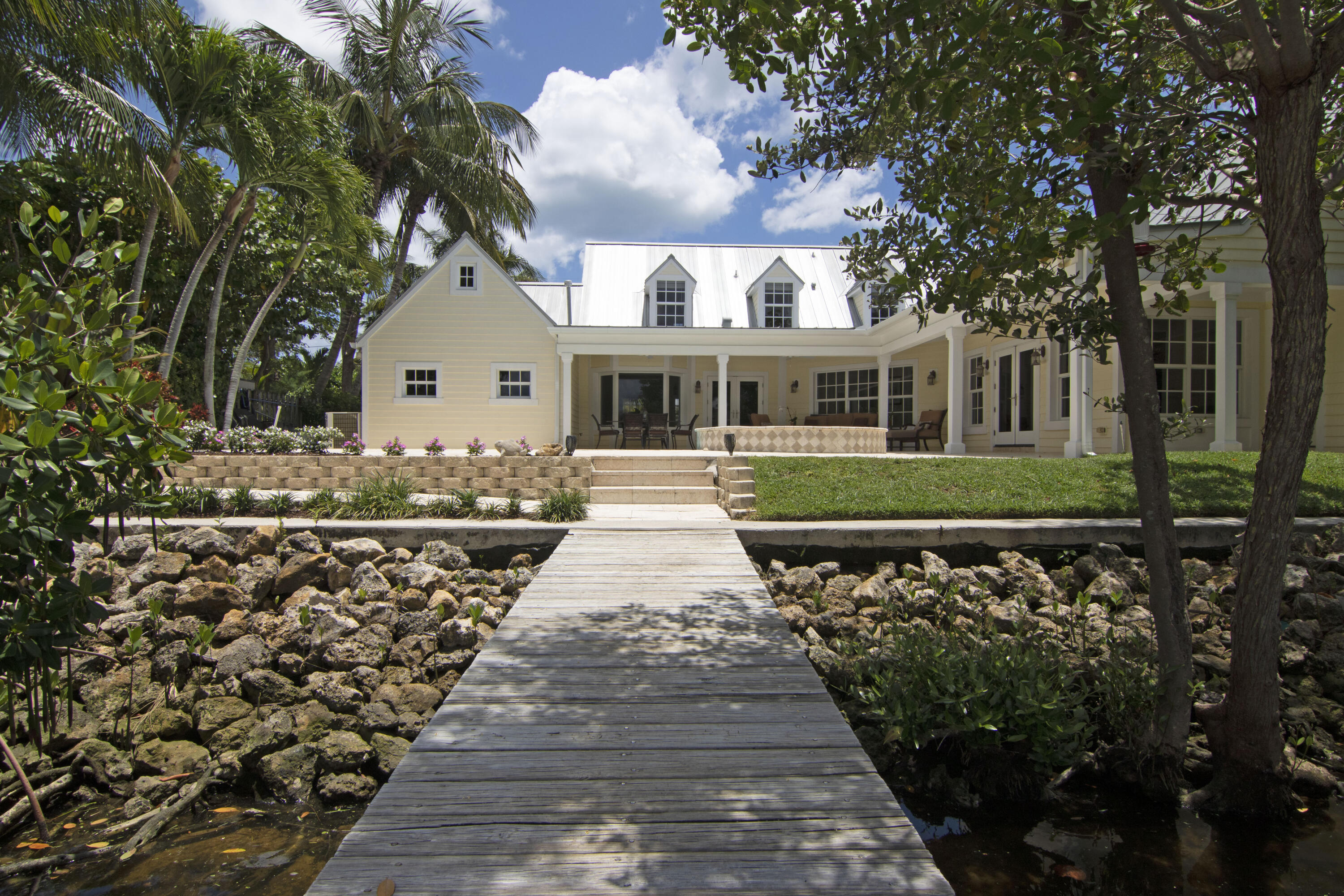 936 Dolphin Drive Jupiter, FL 33458 - Photo 6 of 72 exterior 5