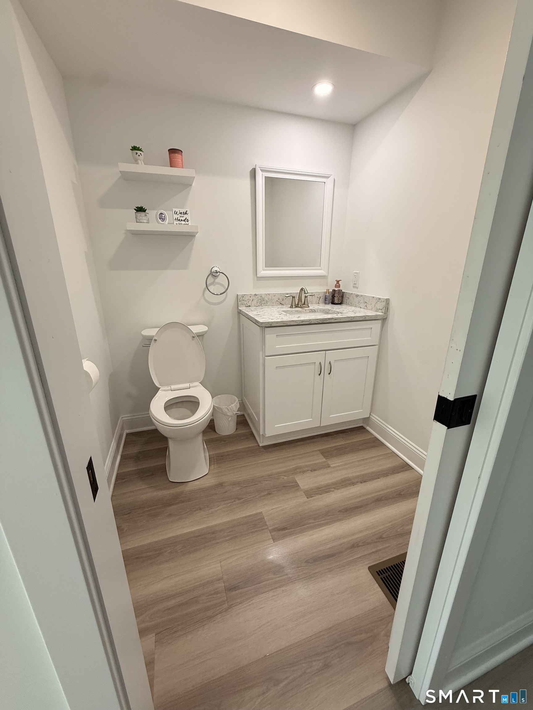 33 Main Street, Unit 8 Meriden, CT 06451 - Photo 9 of 17