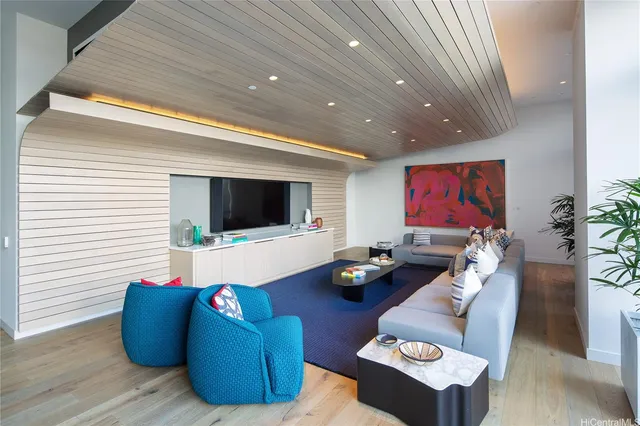 $2,900 | 1001 Queen Street, Unit 2710, Honolulu, HI 96814