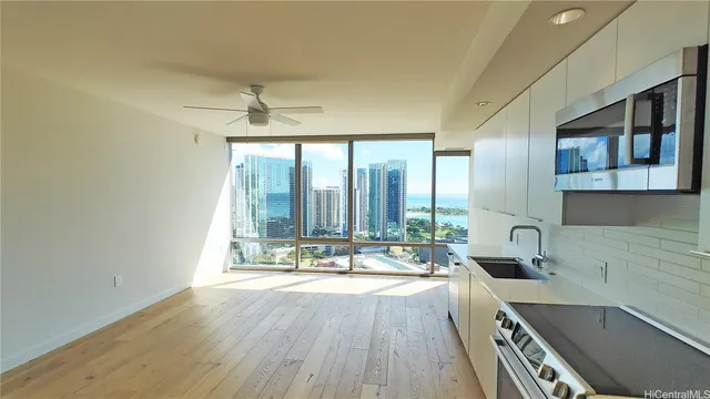 $2,900 | 1001 Queen Street, Unit 2710, Honolulu, HI 96814