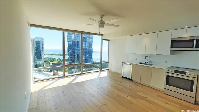 $2,900 | 1001 Queen Street, Unit 2710, Honolulu, HI 96814