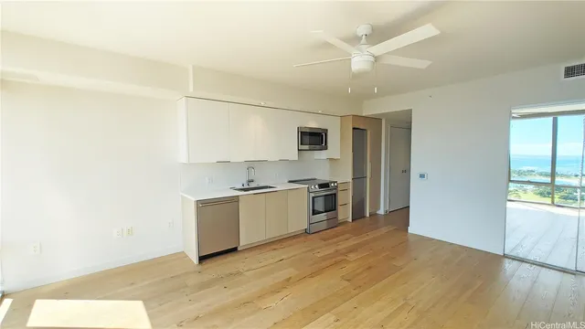 $2,900 | 1001 Queen Street, Unit 2710, Honolulu, HI 96814