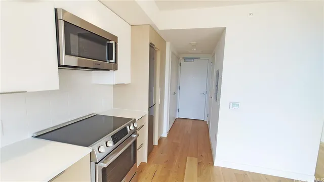 $2,900 | 1001 Queen Street, Unit 2710, Honolulu, HI 96814