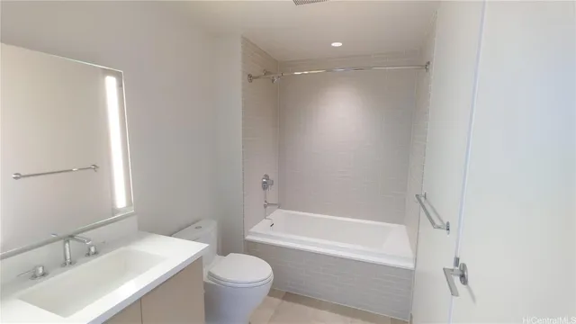 $2,900 | 1001 Queen Street, Unit 2710, Honolulu, HI 96814