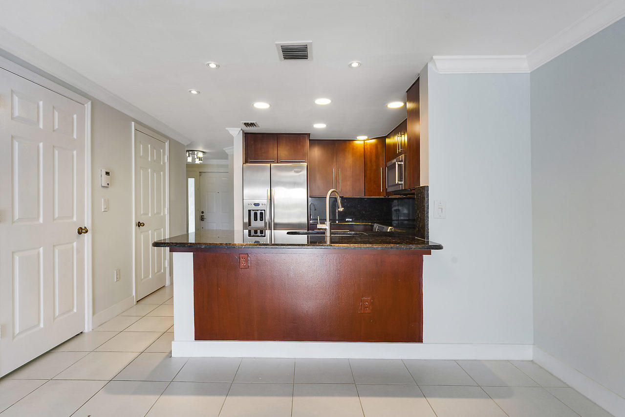 880 Jeffery Street, Unit 880 Boca Raton, FL 33487 - Photo 18 of 32 022-880EJefferySt-DelrayBeach-FL-small