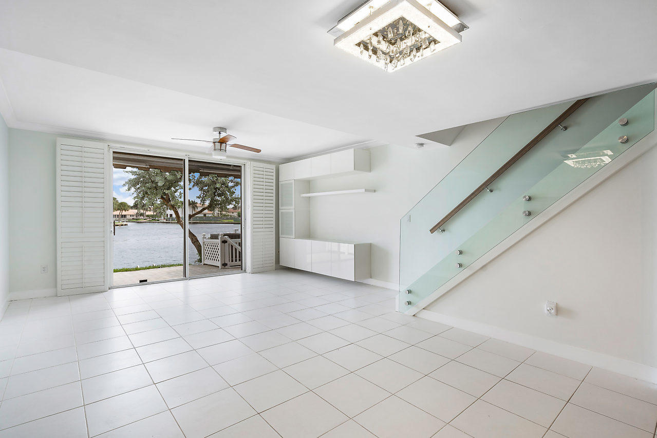 880 Jeffery Street, Unit 880 Boca Raton, FL 33487 - Photo 19 of 32 023-880EJefferySt-DelrayBeach-FL-small