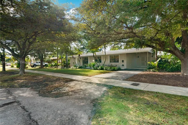 $3,850 | 16102 Southwest 98th Avenue, Miami, FL 33157