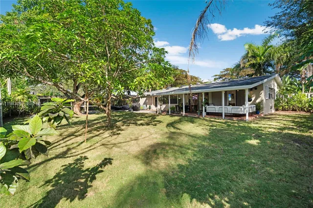 $3,850 | 16102 Southwest 98th Avenue, Miami, FL 33157