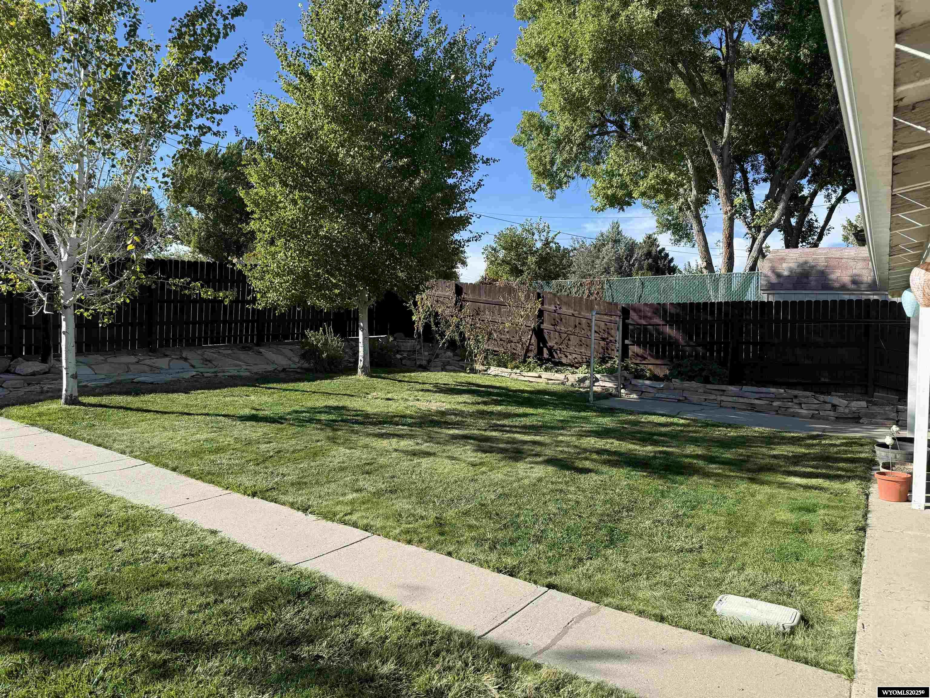 112 Susan Kay Avenue Thermopolis, WY 82443 - Photo 2 of 29