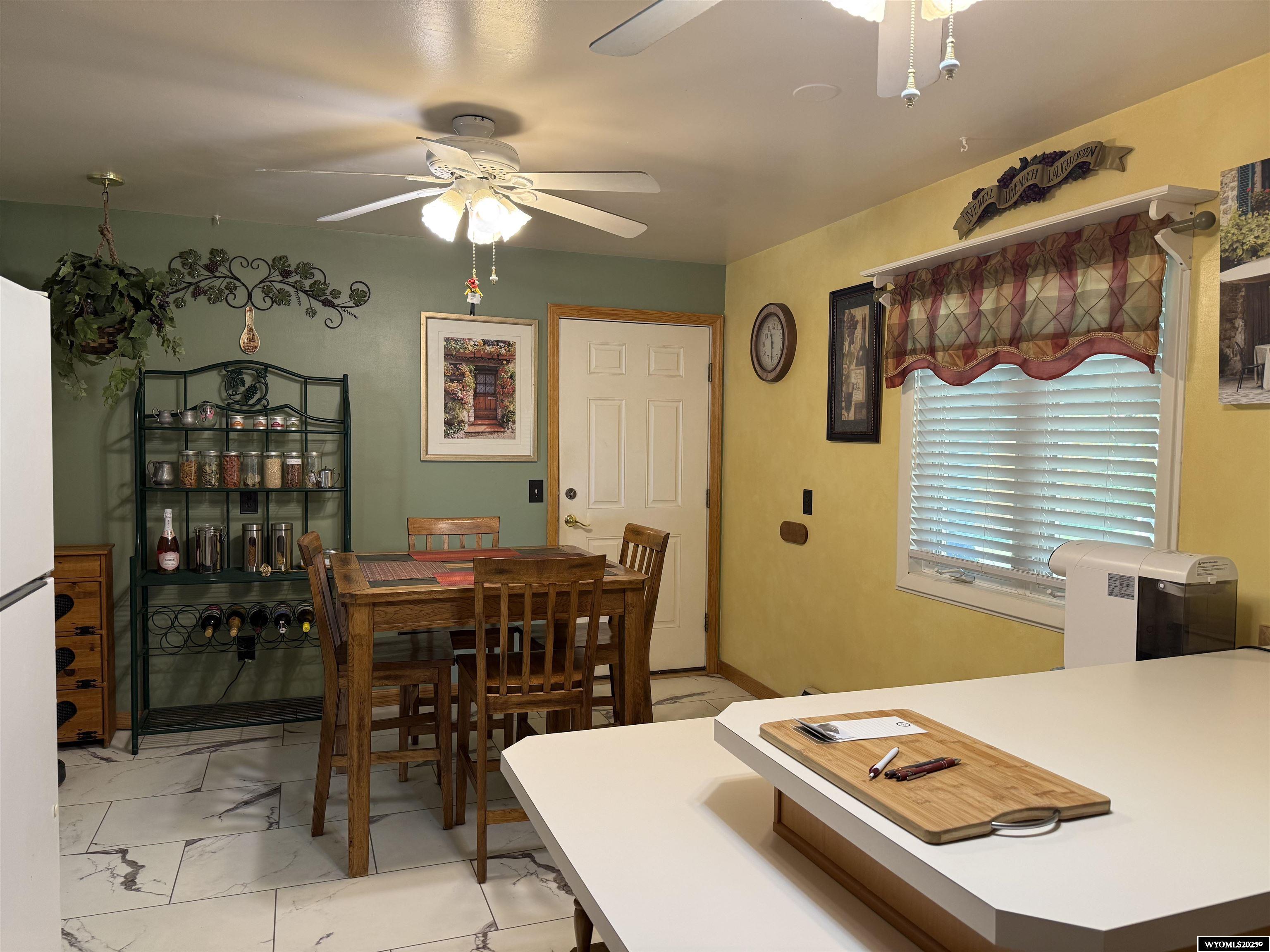 112 Susan Kay Avenue Thermopolis, WY 82443 - Photo 10 of 29