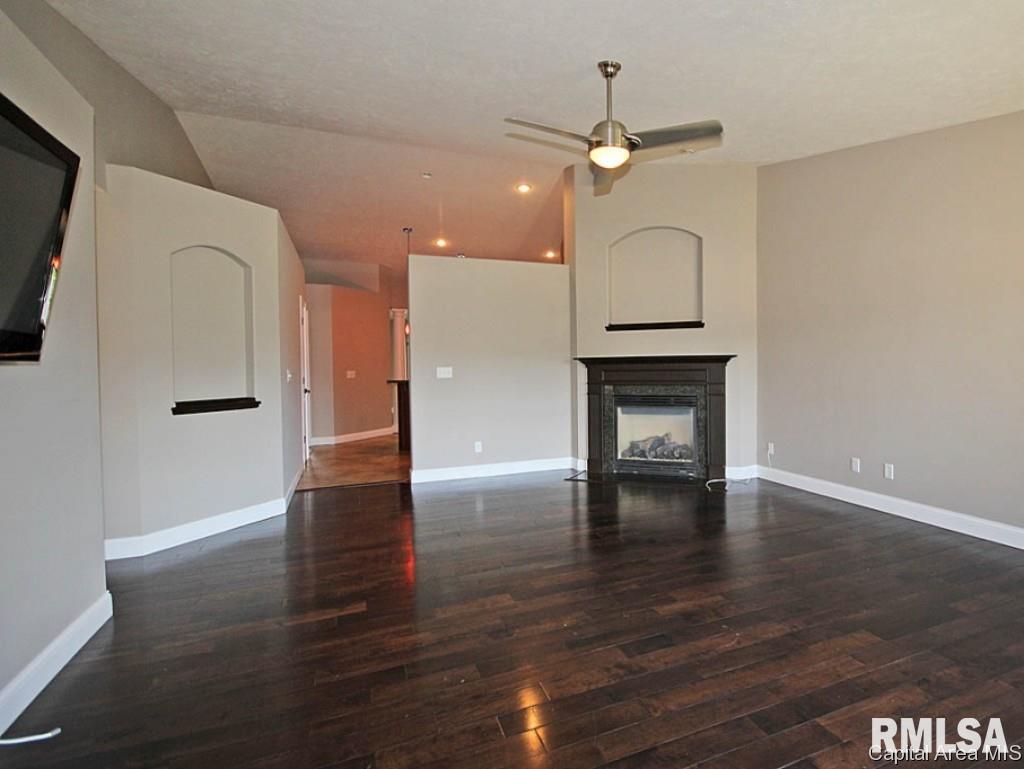 7208 Torrington Way Springfield, IL 62711 - Photo 3 of 33