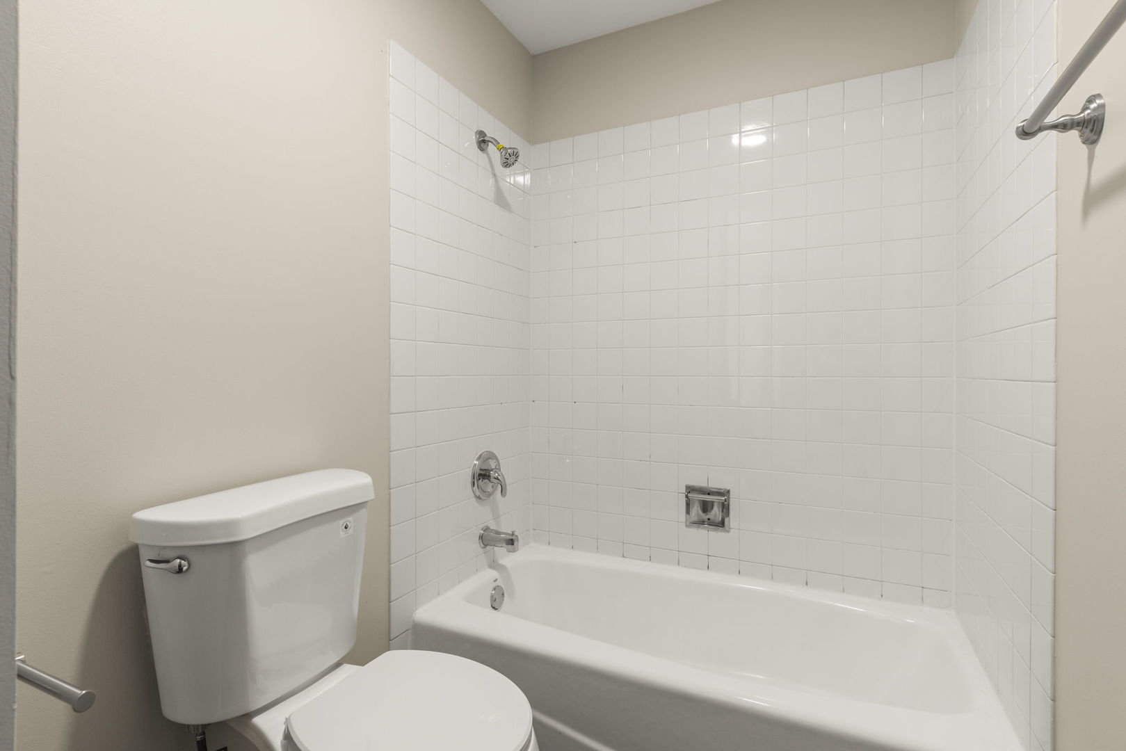694 Tamarac Boulevard Addison, IL 60101 - Photo 12 of 16