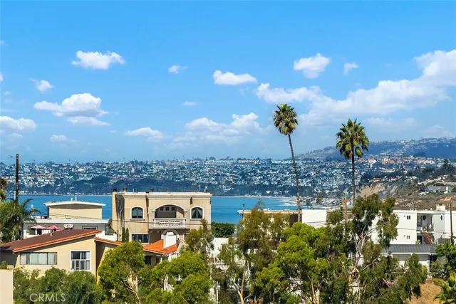 $2,400,000 | 221 Avenida De La Grulla, San Clemente, CA 92672