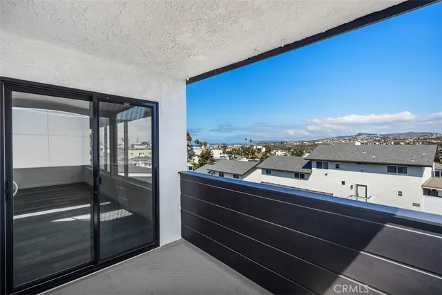 $2,400,000 | 221 Avenida De La Grulla, San Clemente, CA 92672