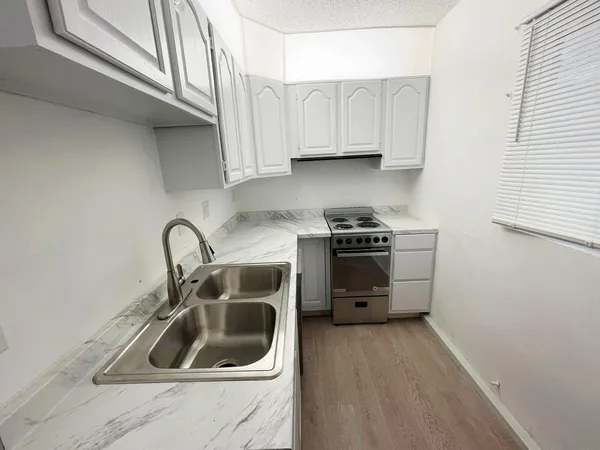 $749,900 | 840 Northwest 33rd Street, Oakland Park, FL 33309