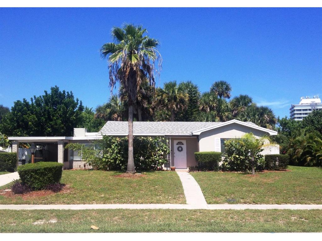 835 Acacia Road Vero Beach, FL 32963 - Photo 1 of 36 Gallery Image 1