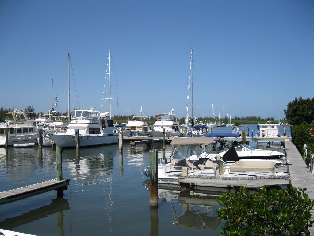 835 Acacia Road Vero Beach, FL 32963 - Photo 27 of 36 Gallery Image 27