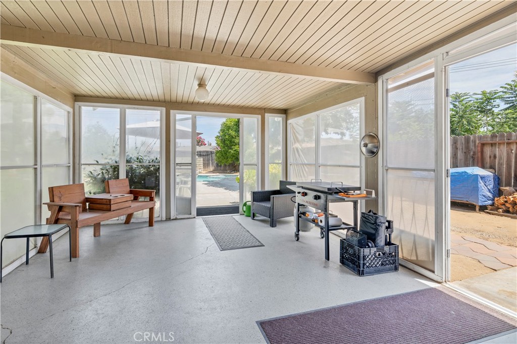 10409 Pendleton Street Riverside, CA 92505 - Photo 26 of 35 a living room filled with furniture