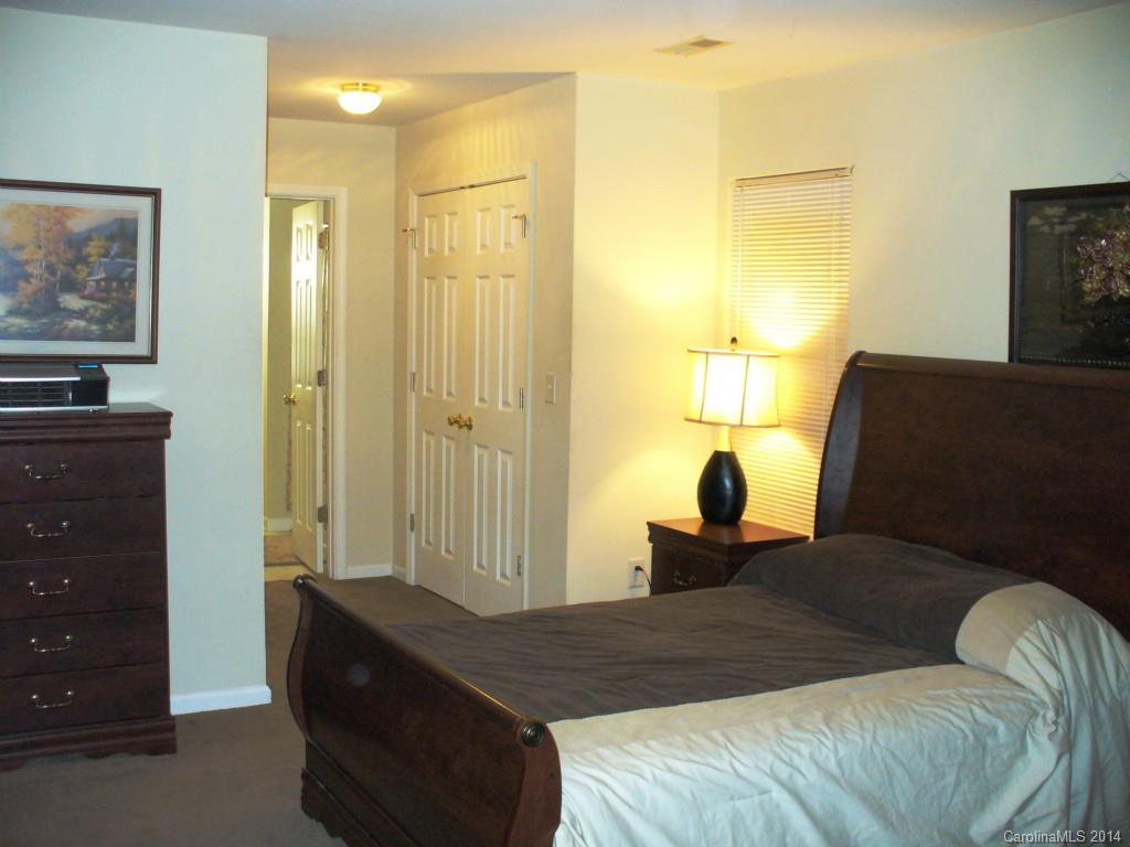 3067 Starnes Road Charlotte, NC 28214 - Photo 11 of 24